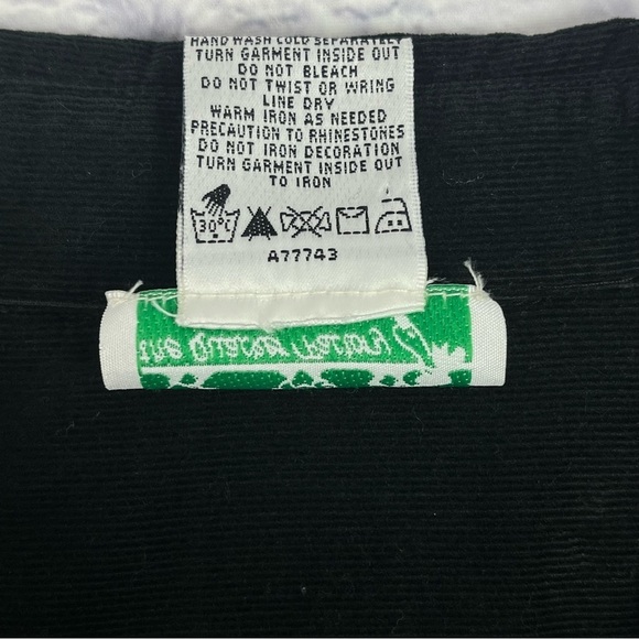 The Quaker Factory Corduroy Shirt Embroidered Christmas Trees Black Large - Picture 9 of 9